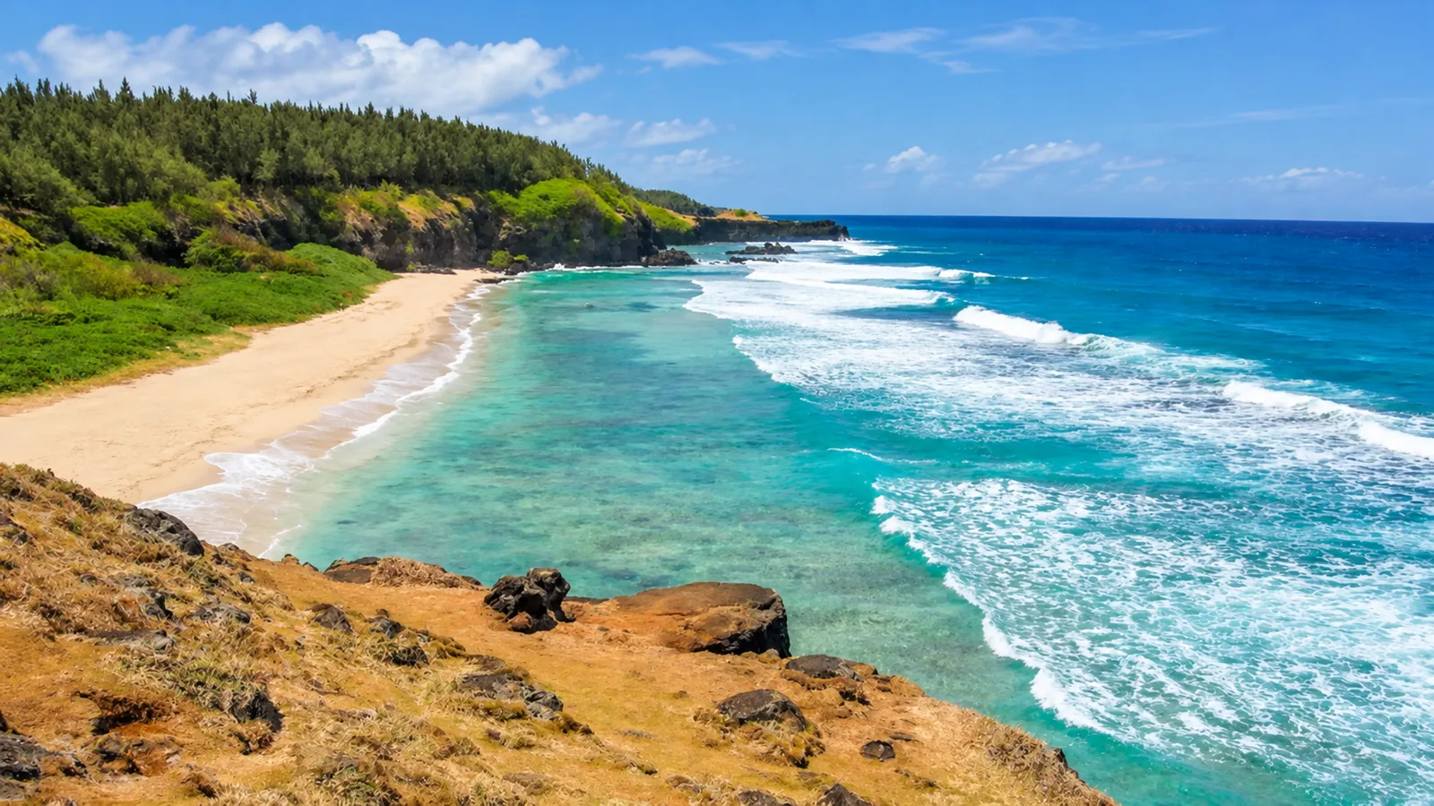 Gris Gris beach, rugged cliffs and Indian Ocean surf near Souillac, Mauritius.